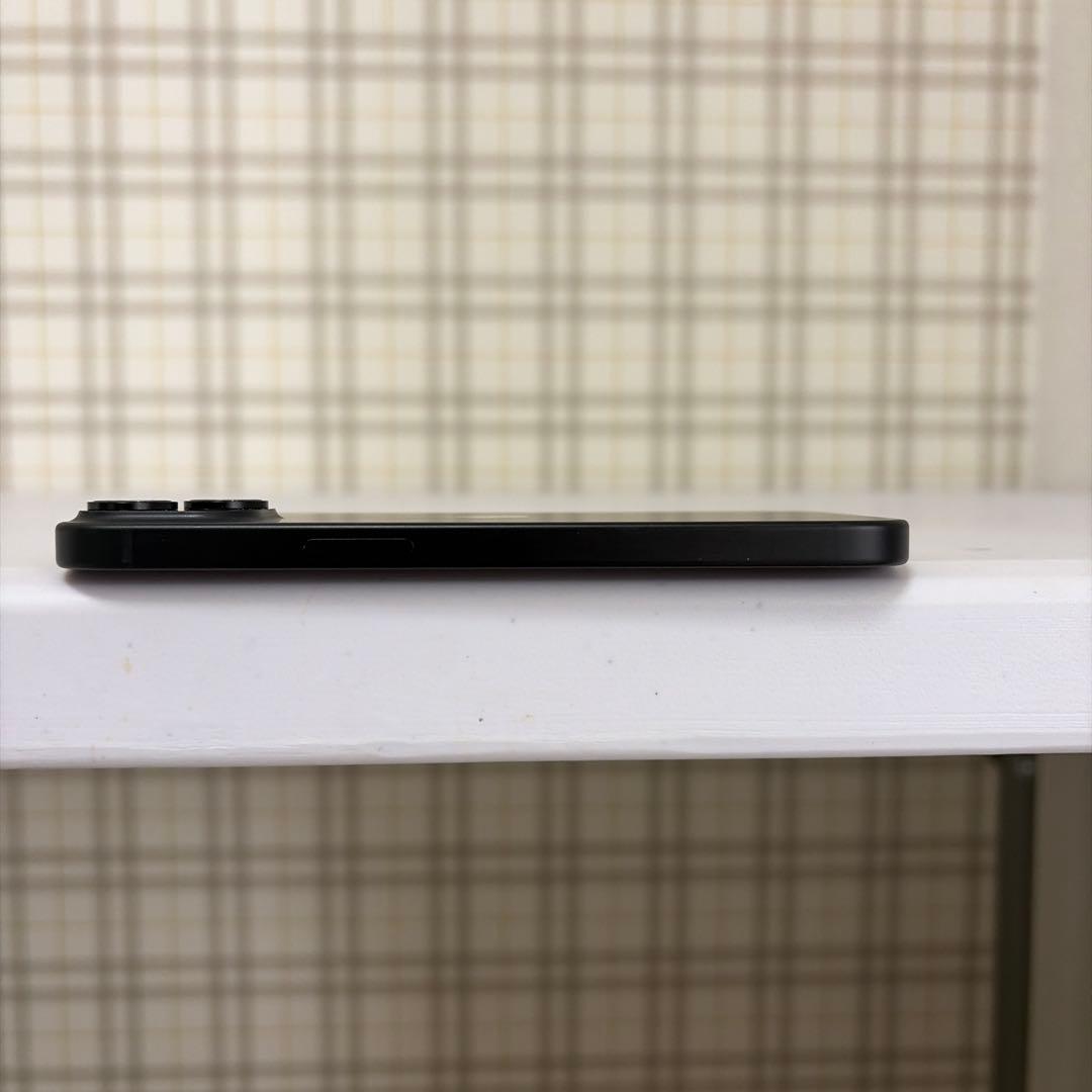 iPhone15 本体　ブラック　128GB