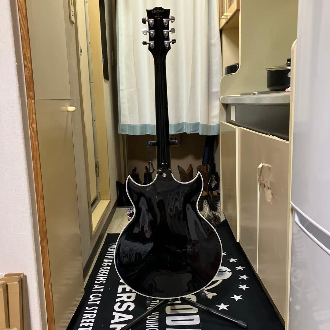 Johnny A シグネイチー　ギブソンモデル　セミアコ