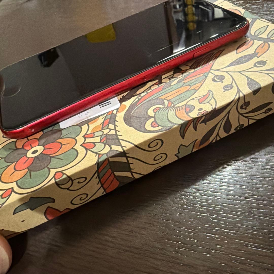 iPhone 8 (Red) 本体 箱付き