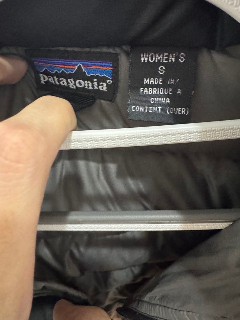 美品 Patagonia ブラック ダウンジャケット レディース S