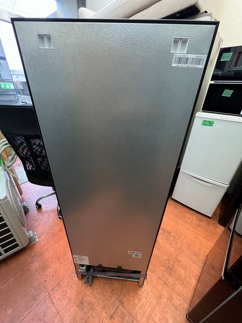 冷蔵庫ハイセンス2022年175L 2ドア　一人暮らし用　送料込み
