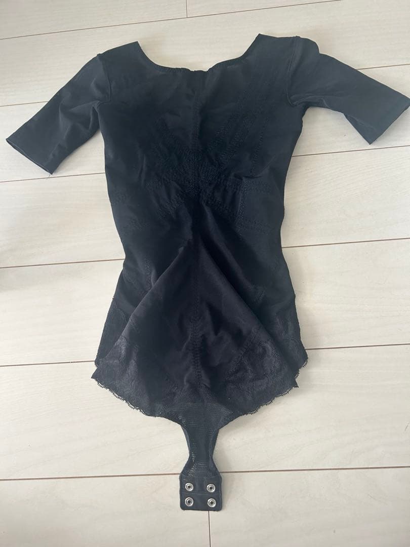 まるまるさま専用　美品　グラントイーワンズ　骨盤矯正　袖つきボディスーツ75M