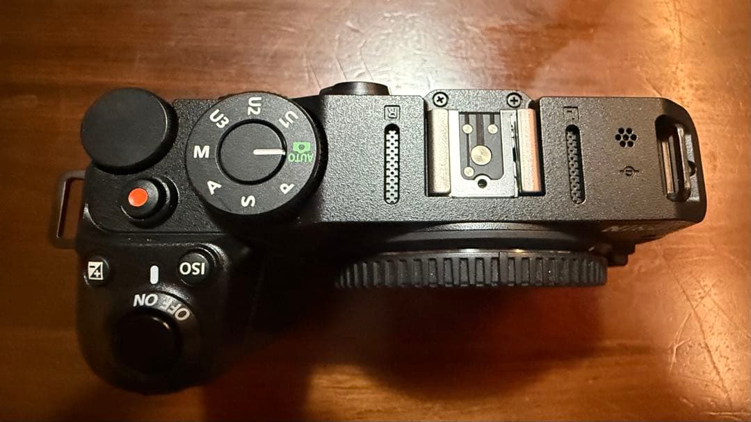 Nikon Z30 ミラーレス一眼 カメラ　美品　格安