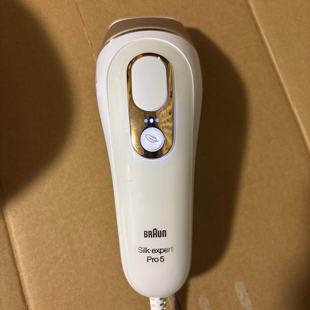 BRAUN 脱毛器　silk expert pro5 ケース付き