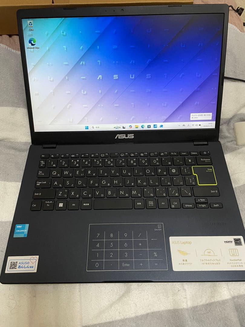 ASUS E410KA Intel Celeron N4500 4GBメモリー