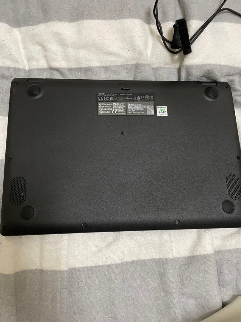 ASUS E410KA Intel Celeron N4500 4GBメモリー