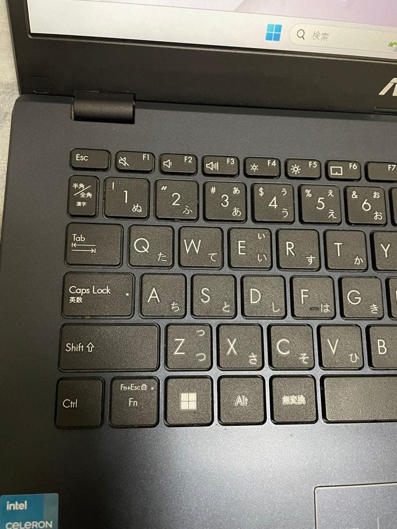 ASUS E410KA Intel Celeron N4500 4GBメモリー