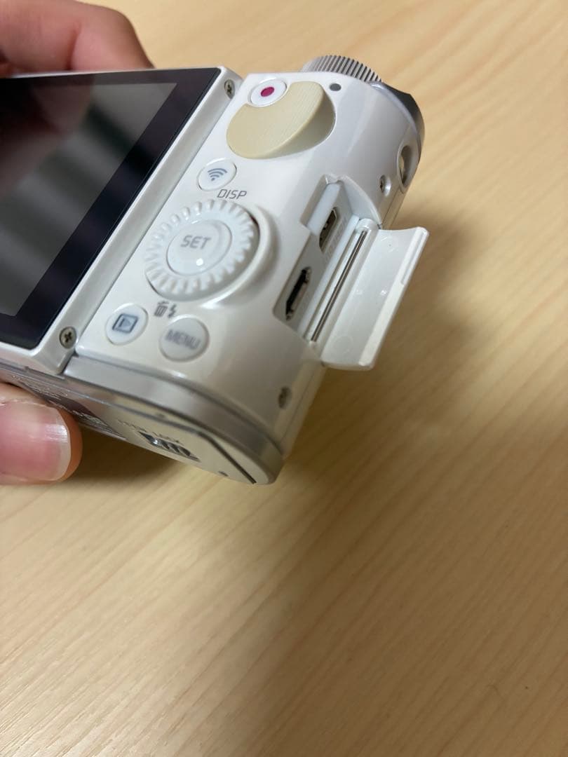 CASIO EXILIM ホワイト コンパクトデジタルカメラ