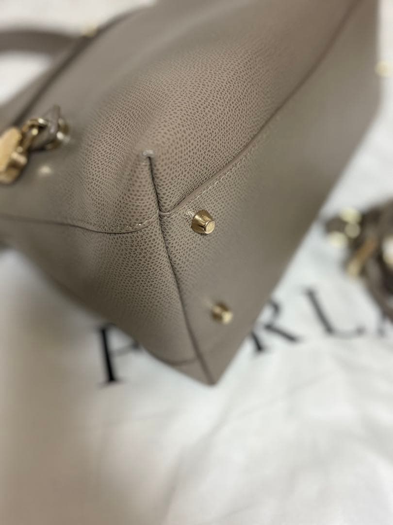 【超美品】フルラ　パイパー　グレージュ ハンドバッグ　ショルダーバッグ