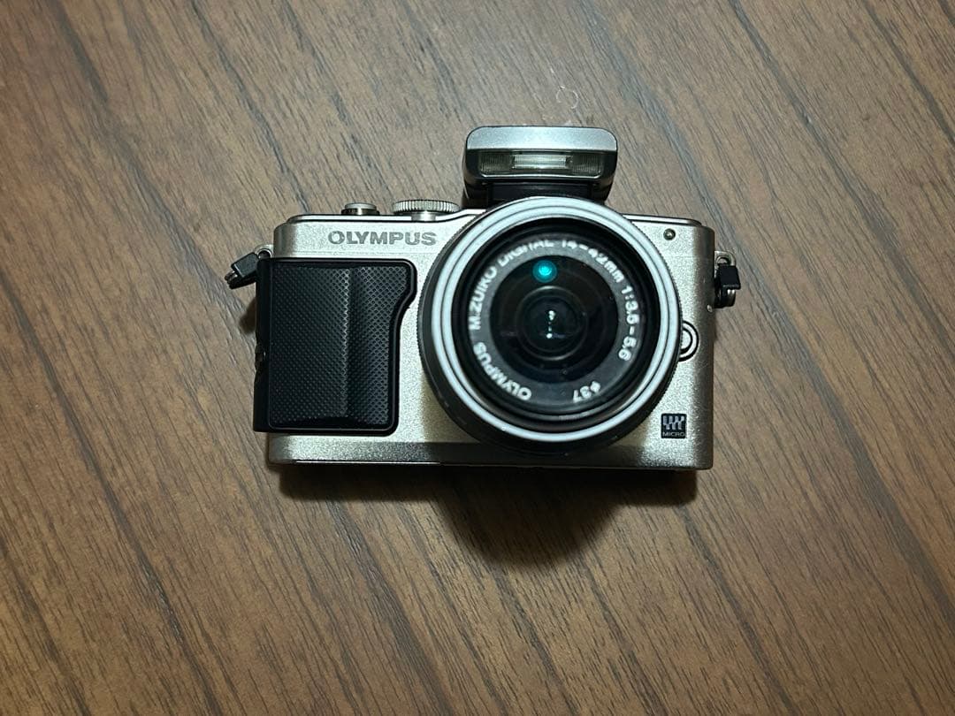 Olympus PEN E-PL6 ミラーレスカメラ