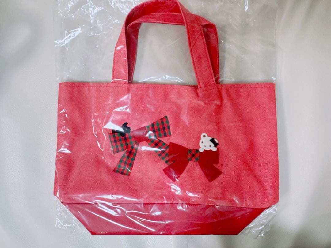 新品　未使用　ファミリア　familiar バッグ　赤　RD