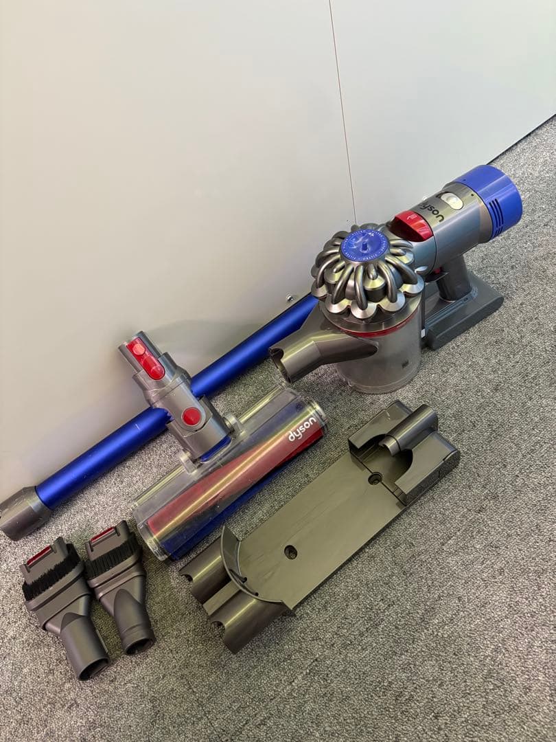 ダイソン 動作確認済Dyson V7 fluffy コードレス掃除機