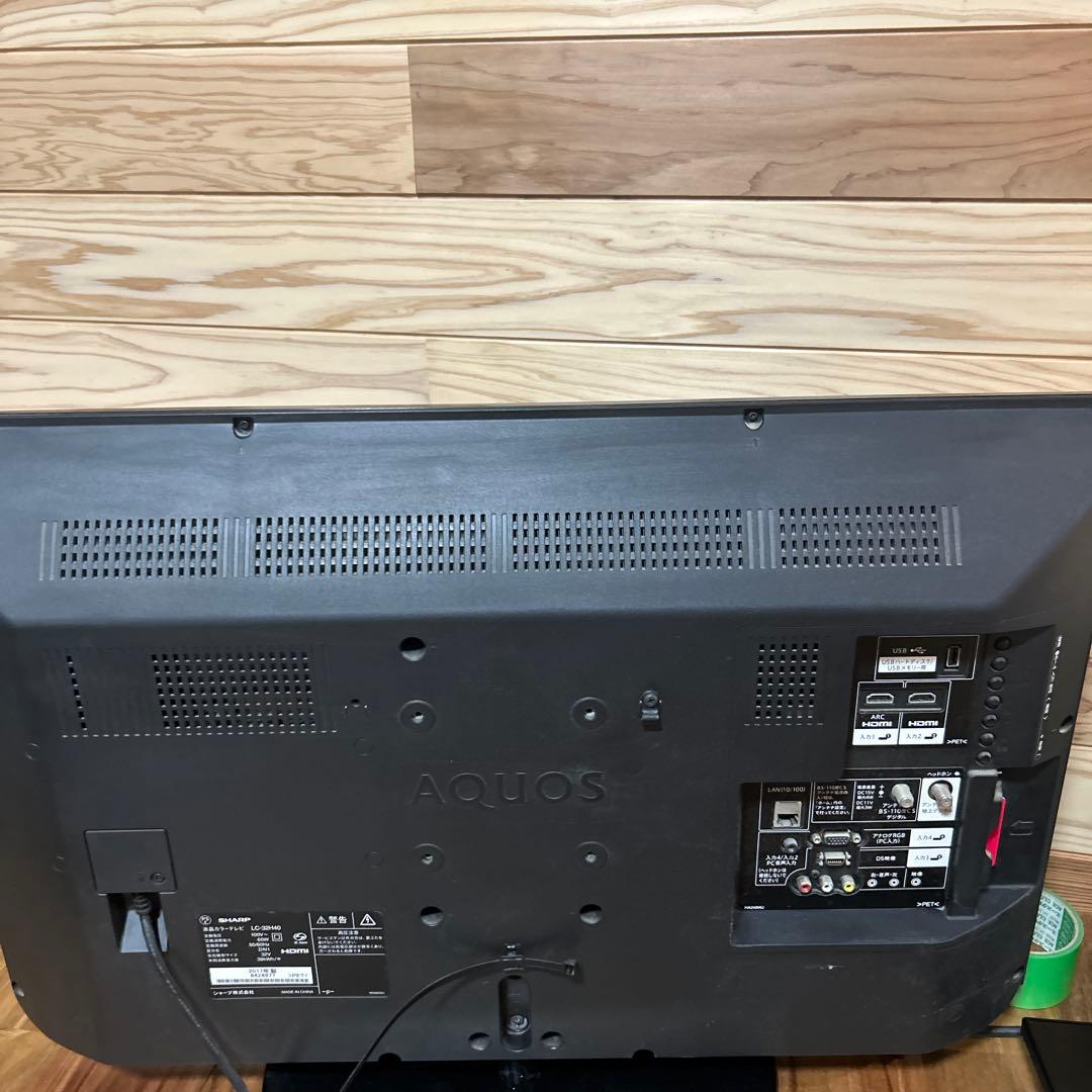 AQUOS 32インチ LCDテレビ