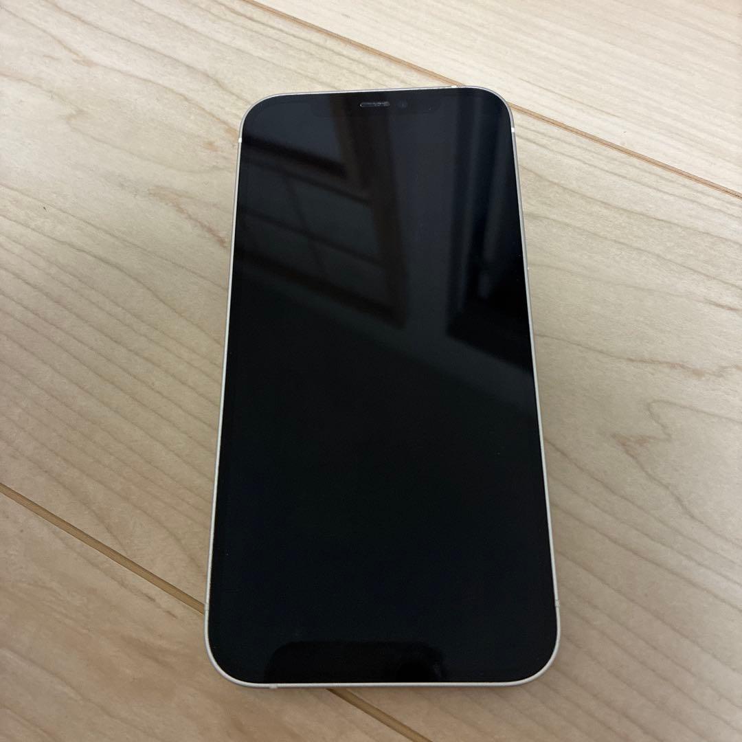 iPhone 12 Supreme ステッカー付き ホワイト