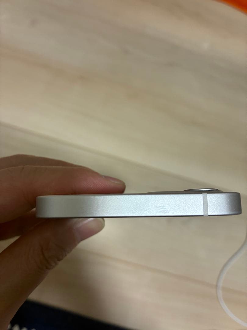 iPhone 12 Supreme ステッカー付き ホワイト