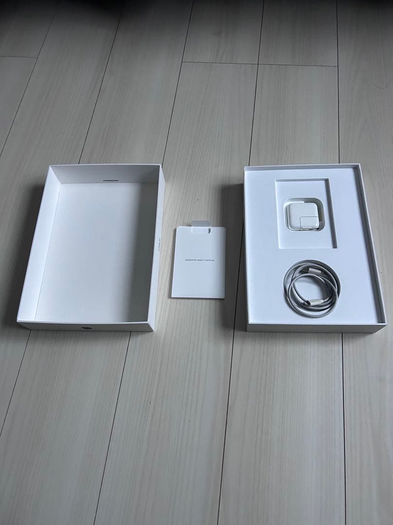 iPad (第7世代) 128GB カバー　タッチペン　キーボード付き