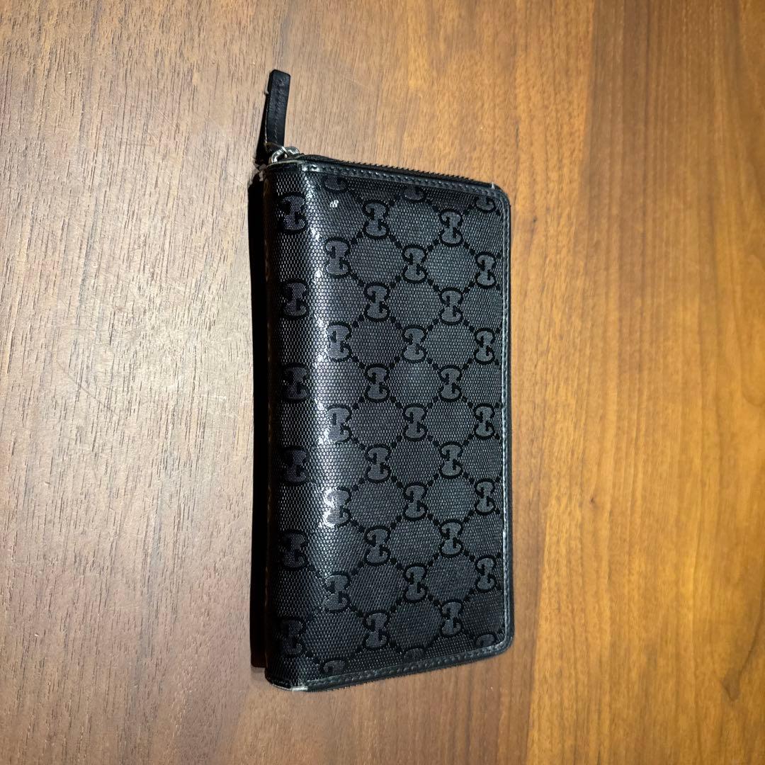 GUCCI ブラックレザー長財布、GGパターンデザイン