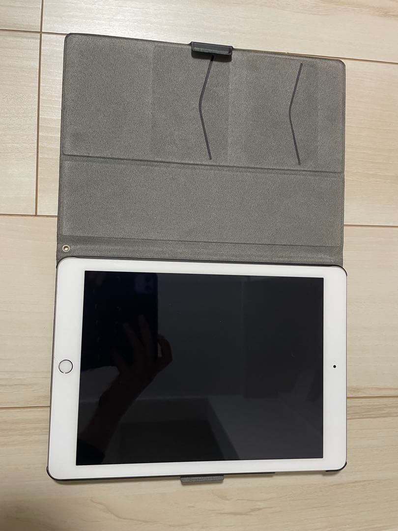 Apple iPad 第5世代 Wi-Fi 32GB 動作確認済み