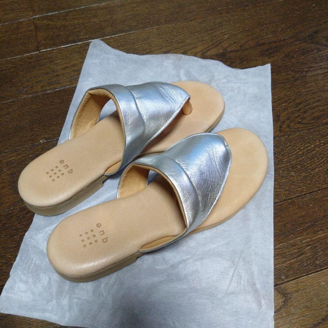 que シルバー トングサンダル
