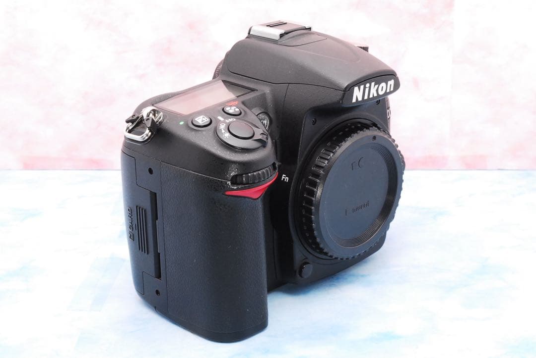 ニコン D7000☆一眼レフカメラ☆超望遠レンズ＆三脚☆遠距離撮影バッチリ！