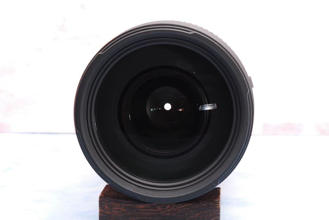 ニコン D7000☆一眼レフカメラ☆超望遠レンズ＆三脚☆遠距離撮影バッチリ！