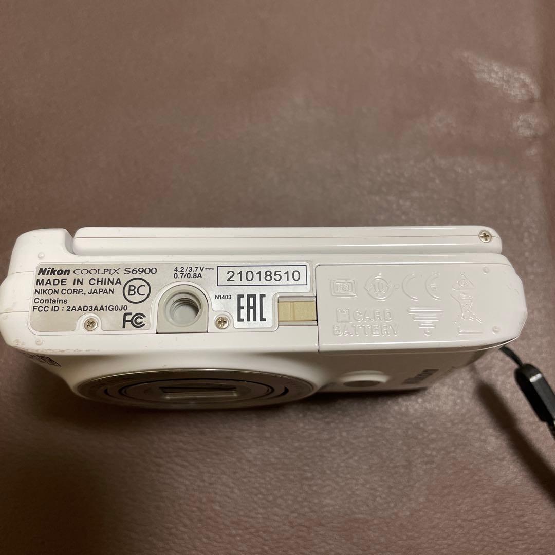 Nikon COOLPIX S6900 ホワイト　デジタルカメラ