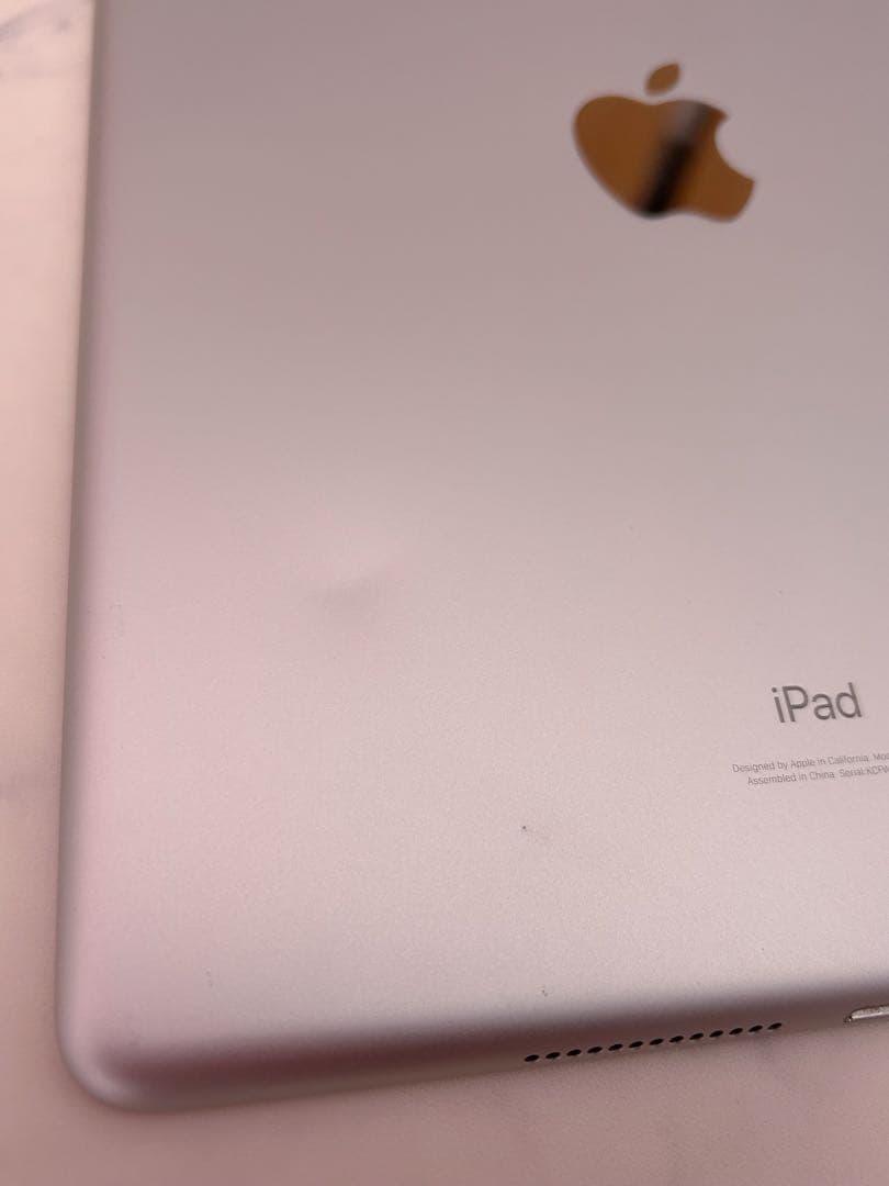 iPad 第9世代　本体　64GB Apple