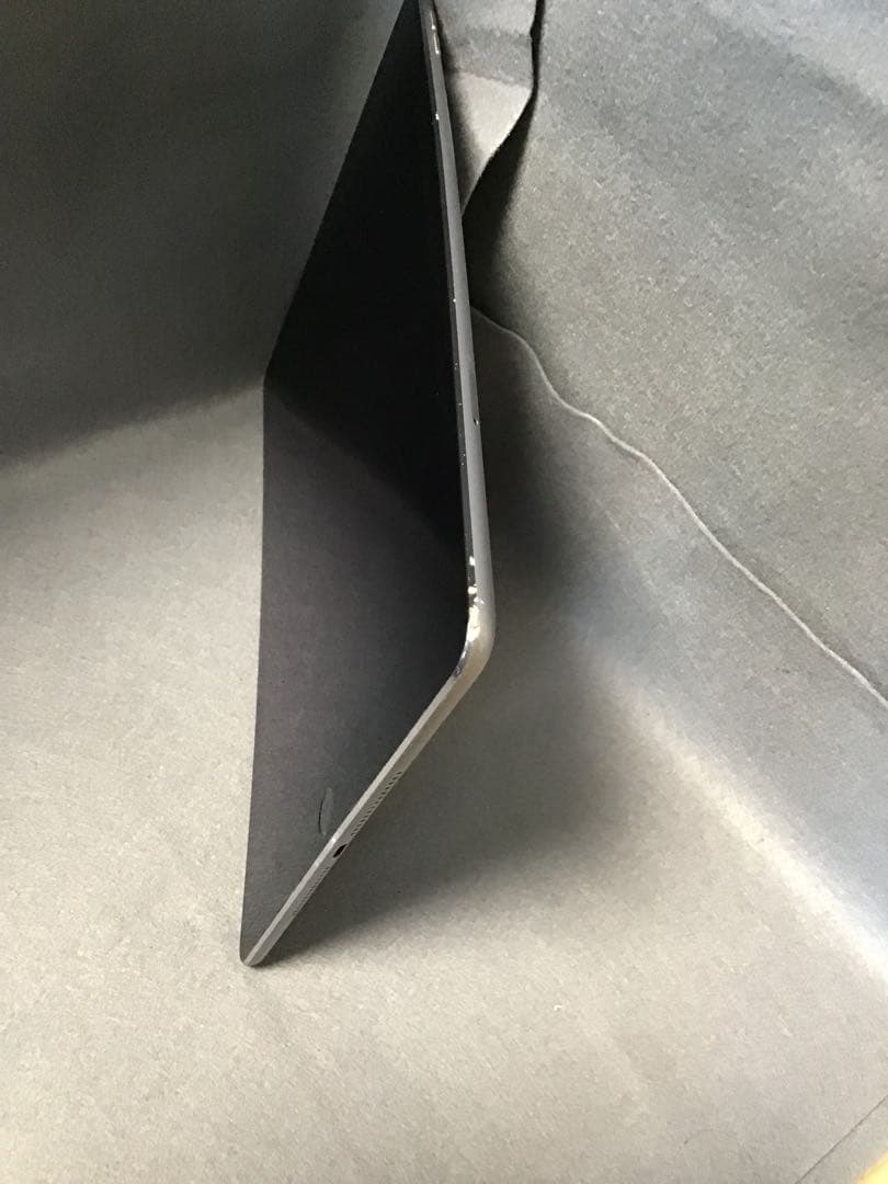 中古　SIMフリー　iPad Air 第2世代　Wi-Fi+Cellular