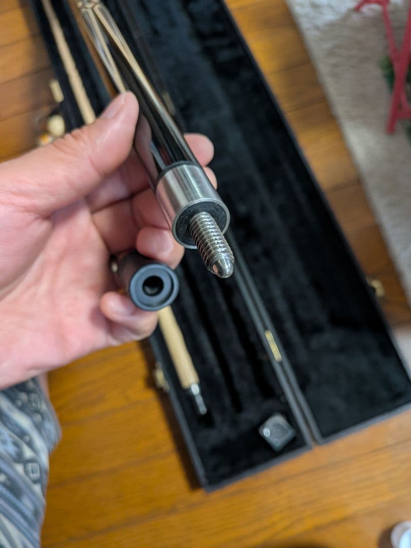 キューテック ビリヤードキュー （ケース付き）