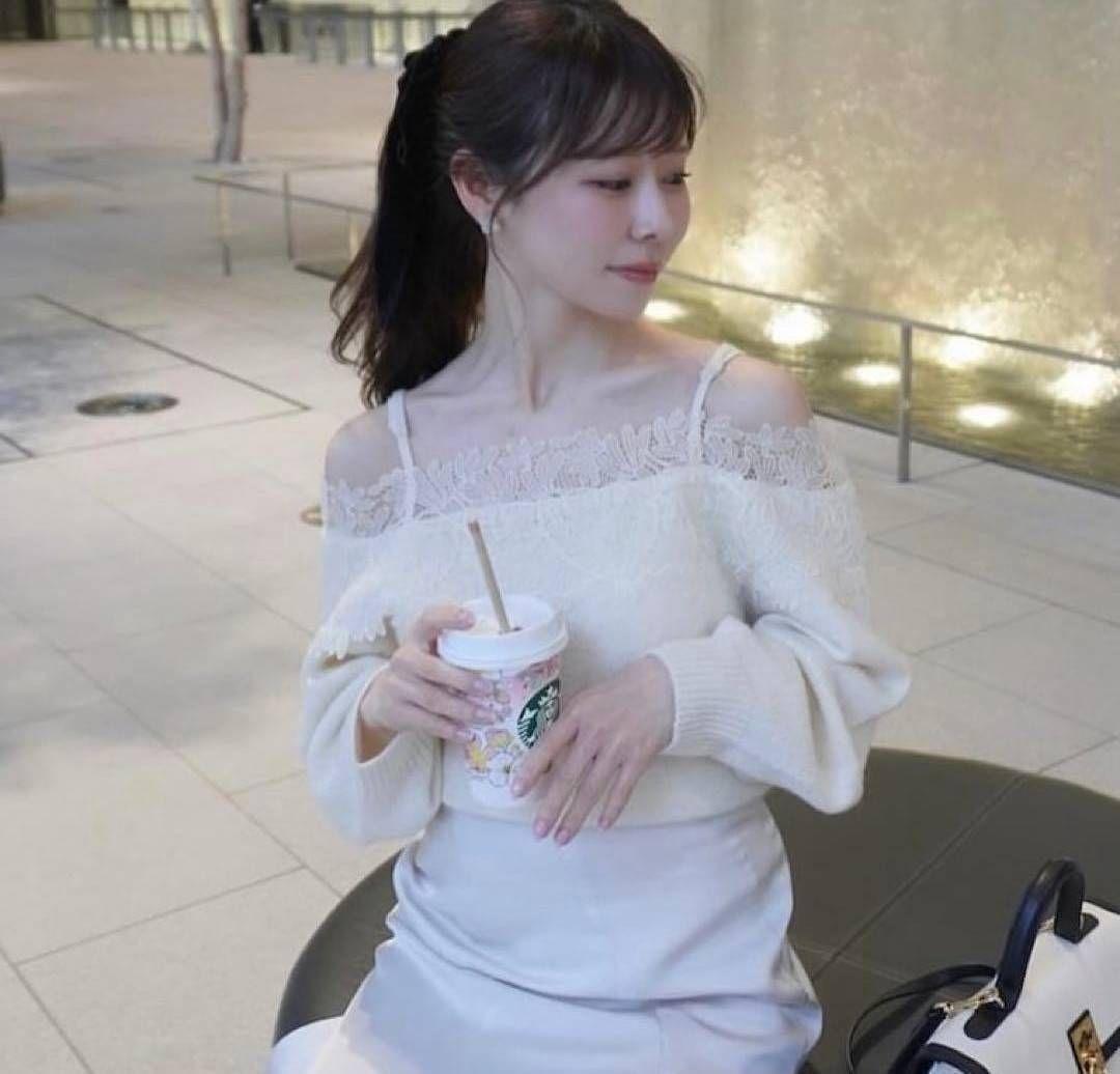 【正規品】レーストリミングオフショルニットプルオーバー SNIDEL