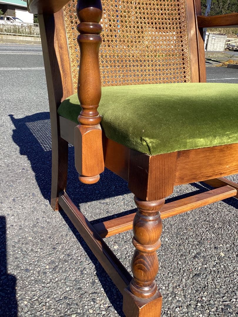 千葉県鴨川発　③オールドカリモク　Karimoku　チェア　肘掛け付き