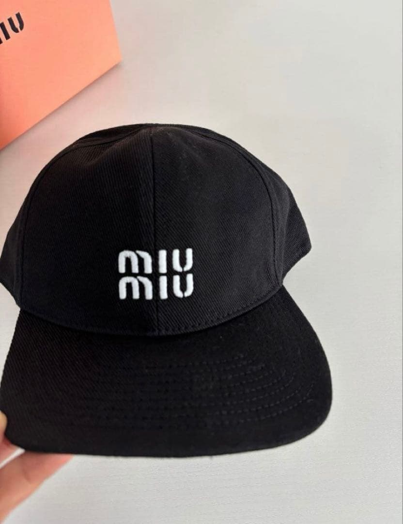 美品 miu miu ミュウミュウ ベースボールキャップ ブラック