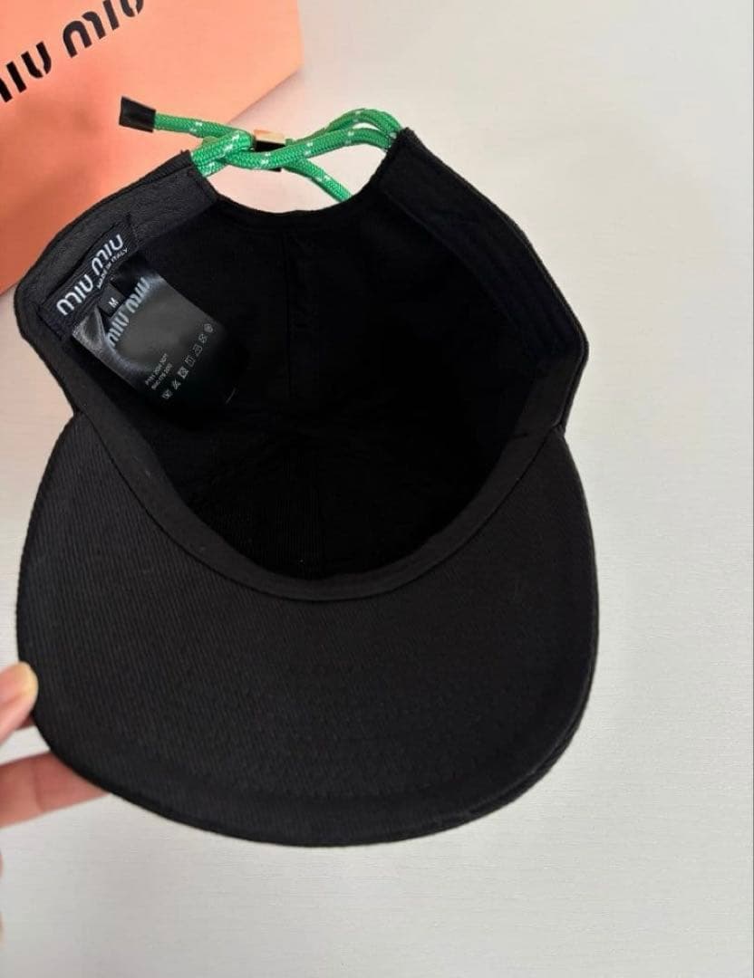 美品 miu miu ミュウミュウ ベースボールキャップ ブラック