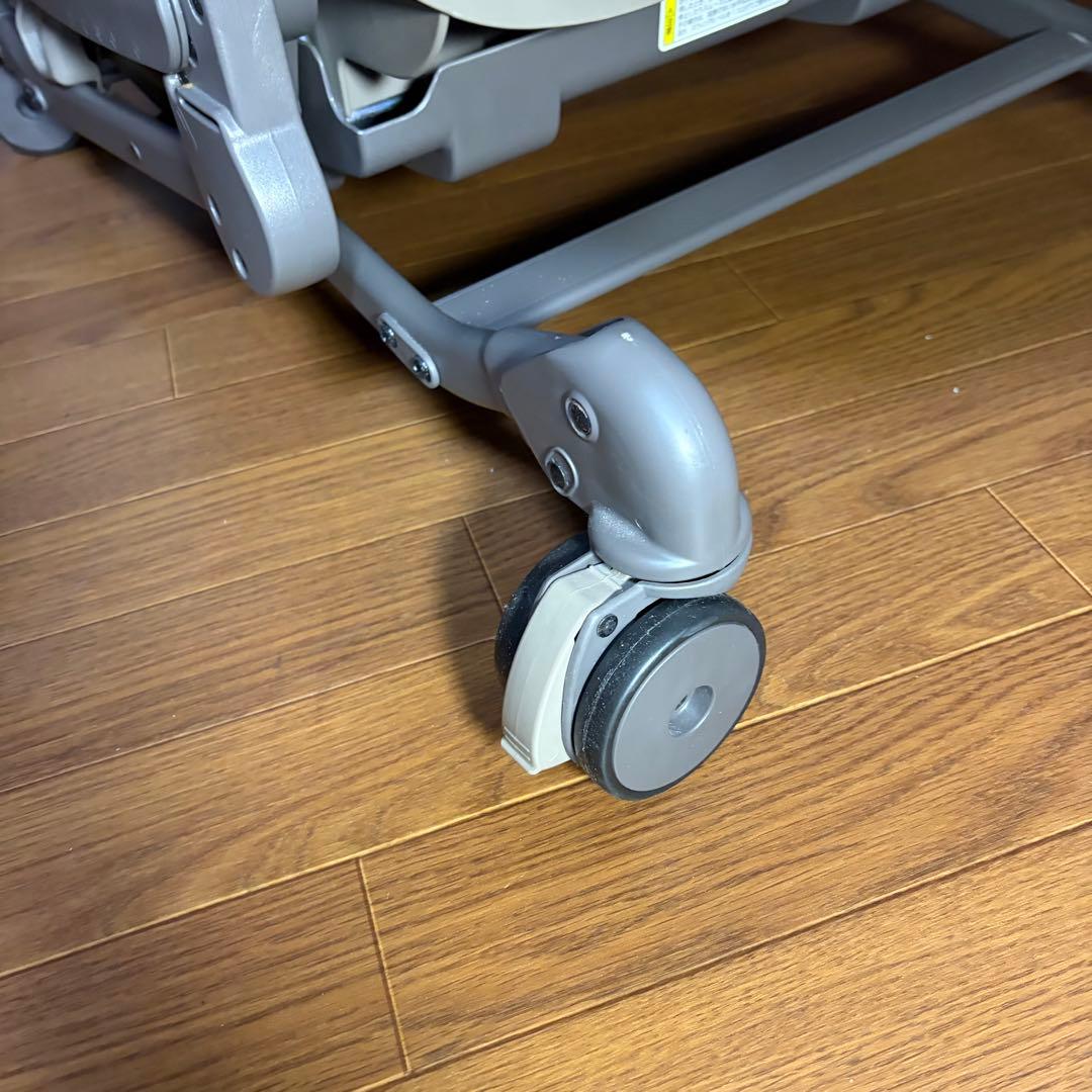 超美品 combi オートスウィング ネムリラ 電動ハイローチェア ドーム付き