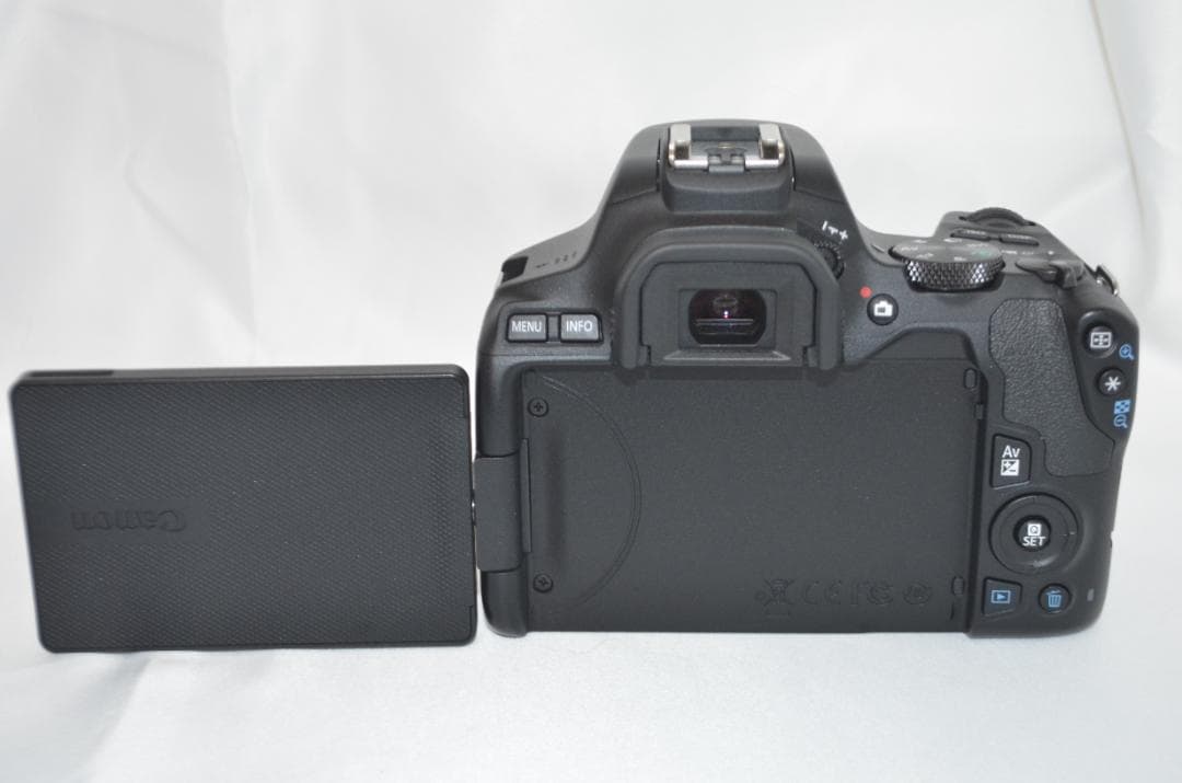 美品 【Canon EOS Kiss X10 ダブルレンズ】 Wi-Fi搭載