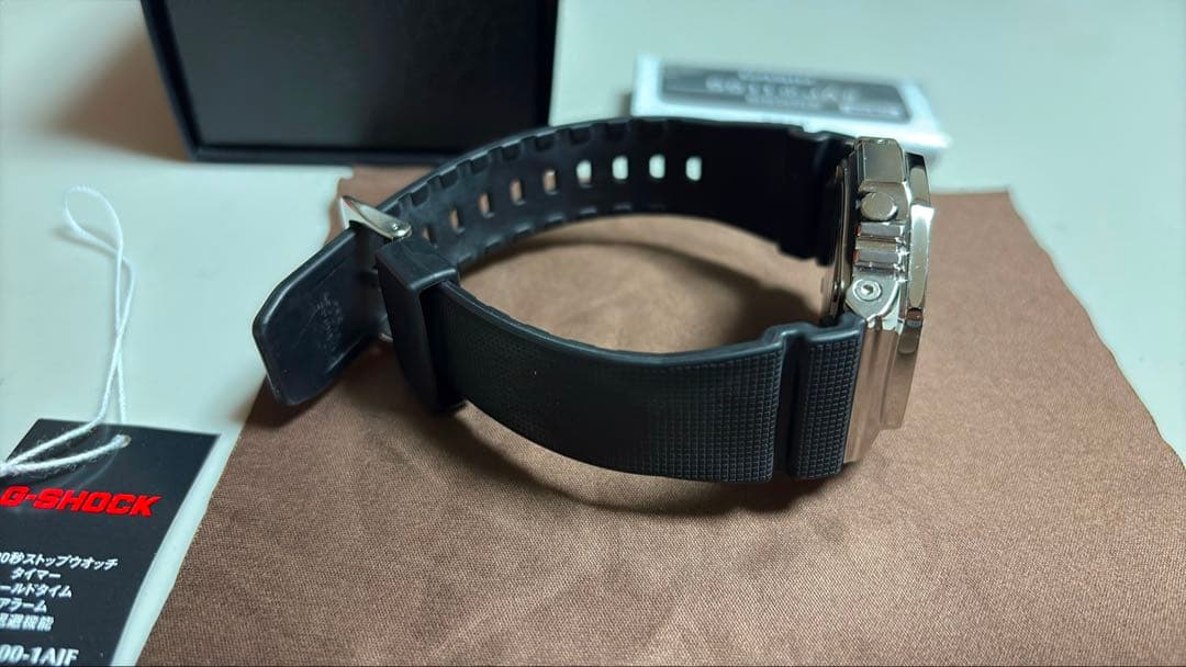 G-SHOCK GM-2100-1AJF シルバー 箱、取説付