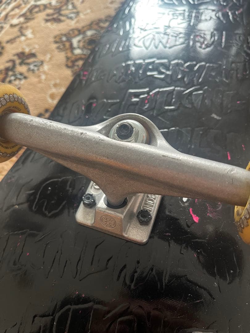 ファッキンオーサム　スケートボード　コンプリート　美品　値下げ可能