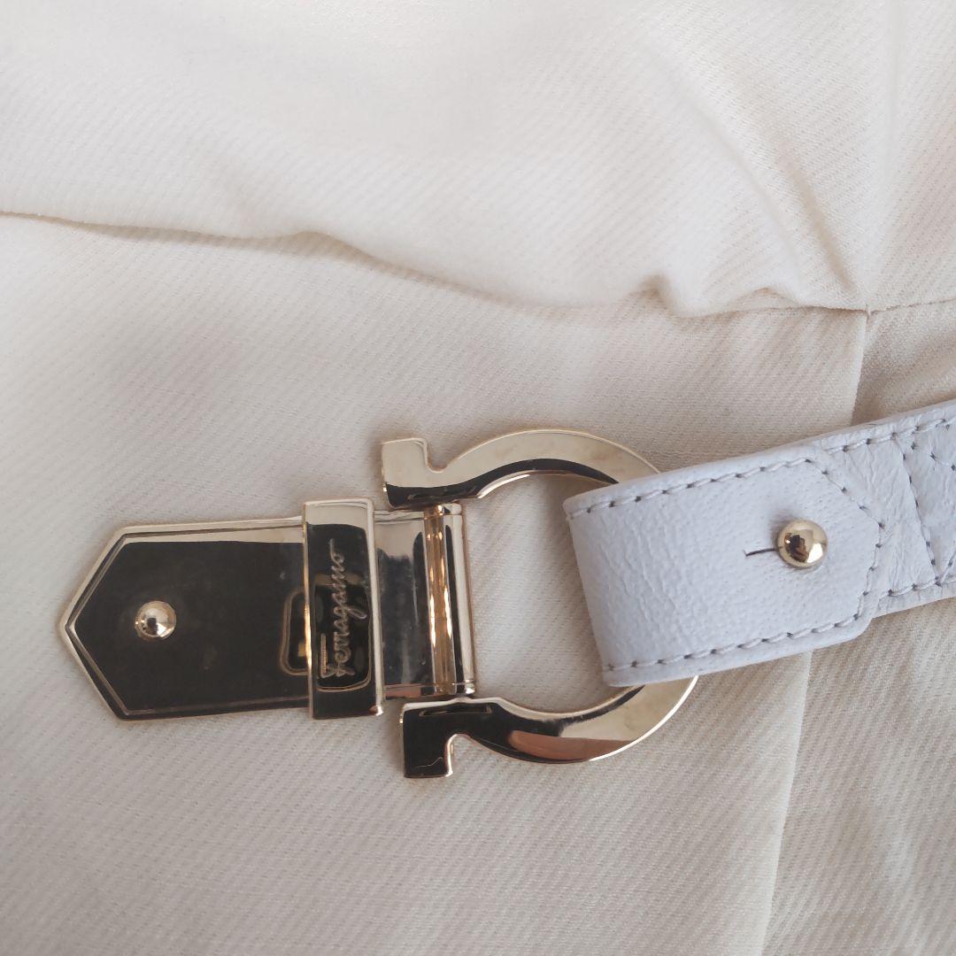 サルヴァトーレフェラガモ　クリーム色 スリーブレスドレス ワンピース　38