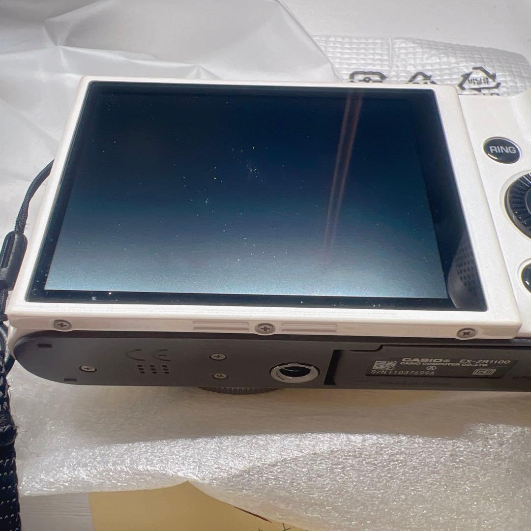 【美品】CASIO EX-ZR1100 ホワイト