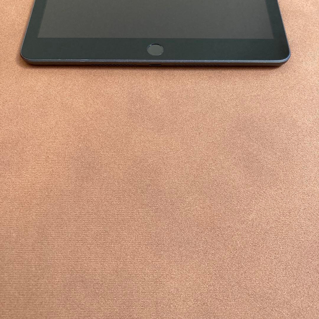 3351【早い者勝ち】iPad7 第7世代 32GB WIFIモデル☆
