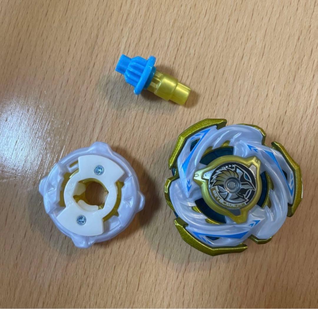 ベイブレードX ワルキューレボルトS4-70V メタルコート：ゴールド