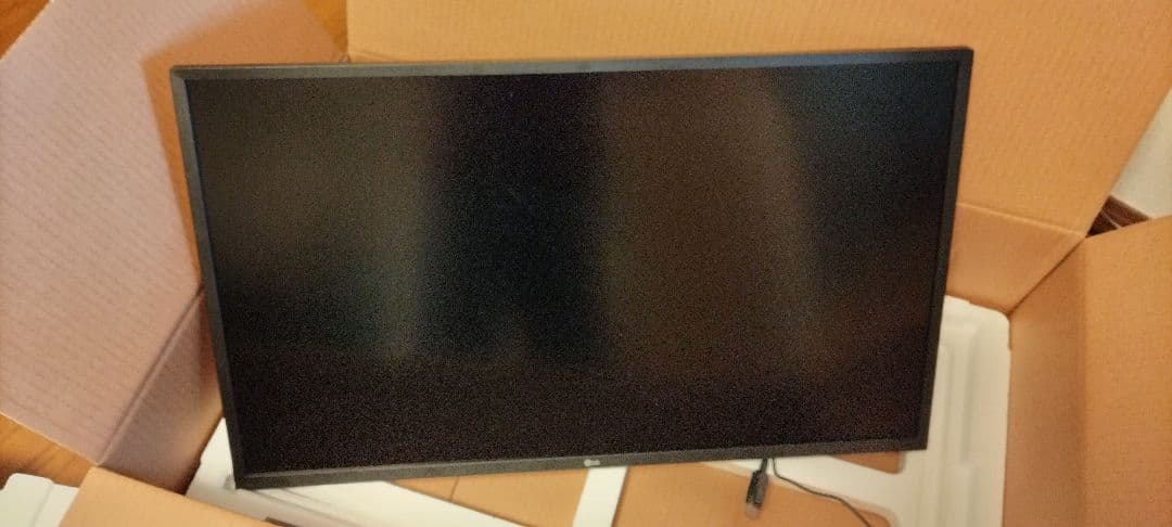 LG 32UK550-B 31.5インチ 4Kモニター