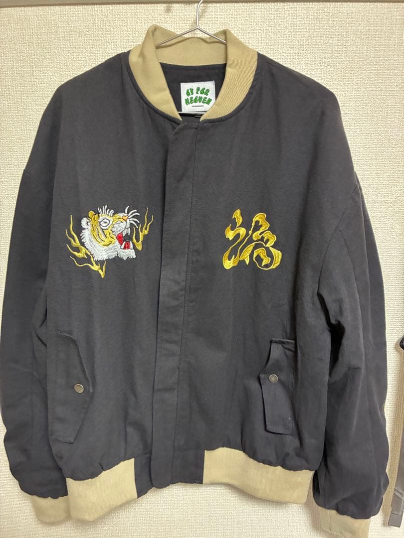 チュウカタベタイ　バルーンジャケット　ベトジャン