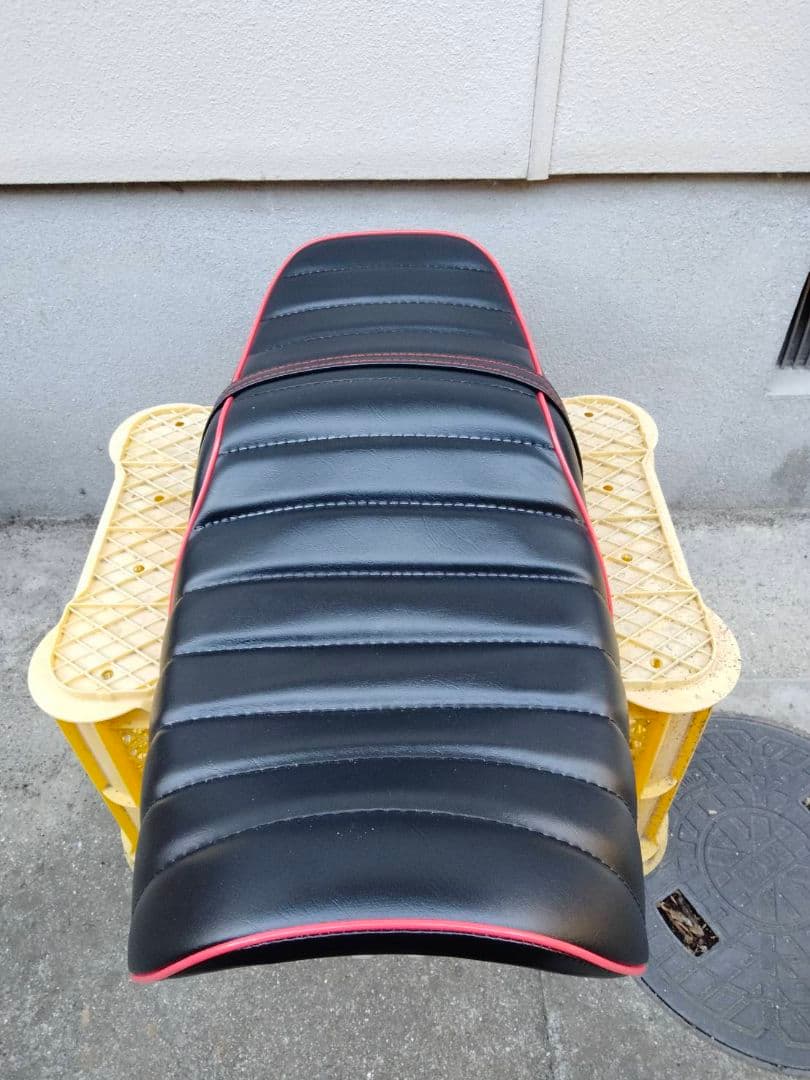 ホンダ　CB400sfタックロールシート　ブラックレザー・レッド　nc39.42
