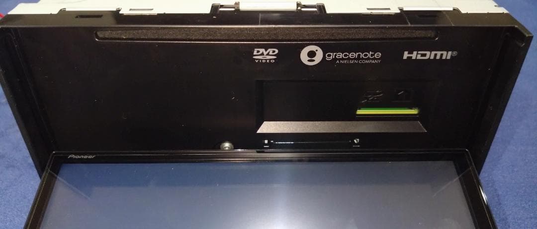 カーナビ pioneer avic-rz812-d