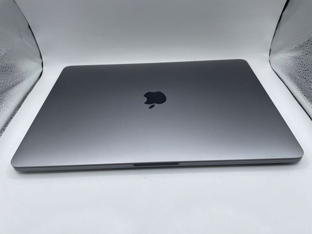 MacBook Pro 13インチ (M1, 2020) 8GB / 256GB