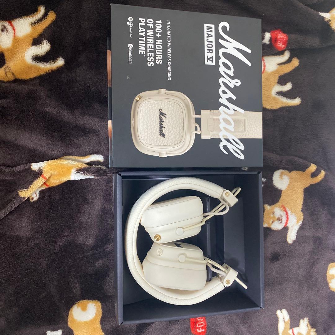 【最終お値下げ】Marshall ワイヤレスヘッドホン ホワイト