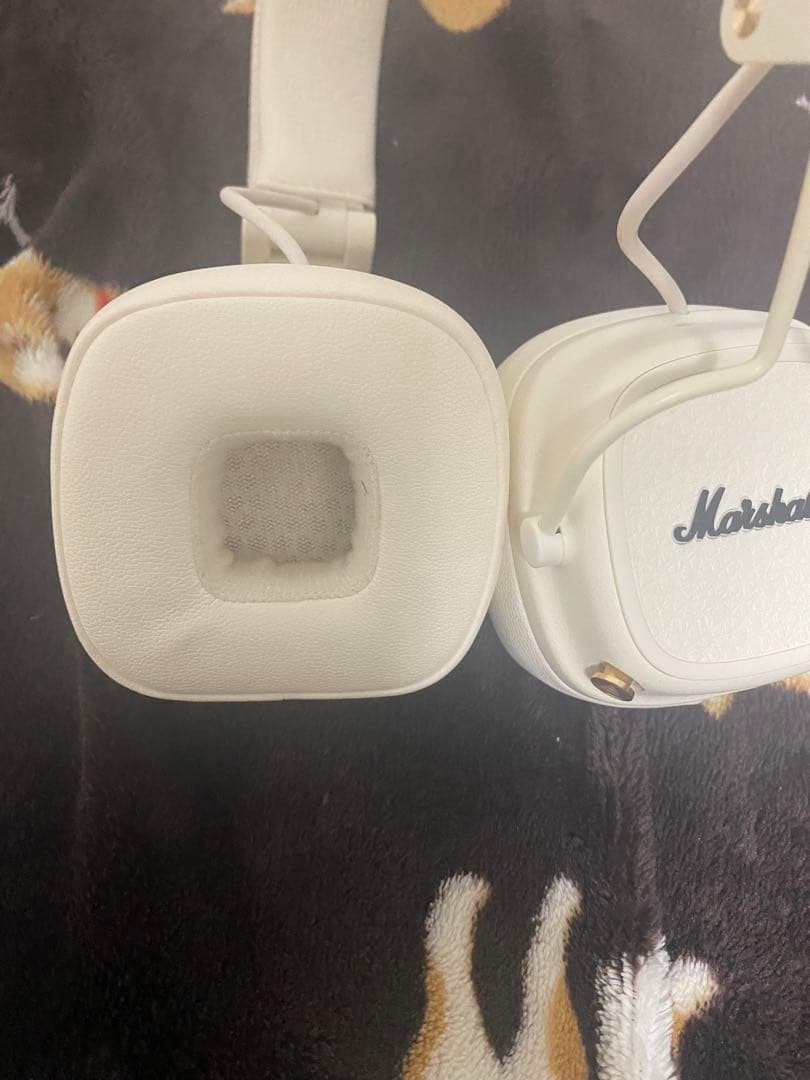 【最終お値下げ】Marshall ワイヤレスヘッドホン ホワイト