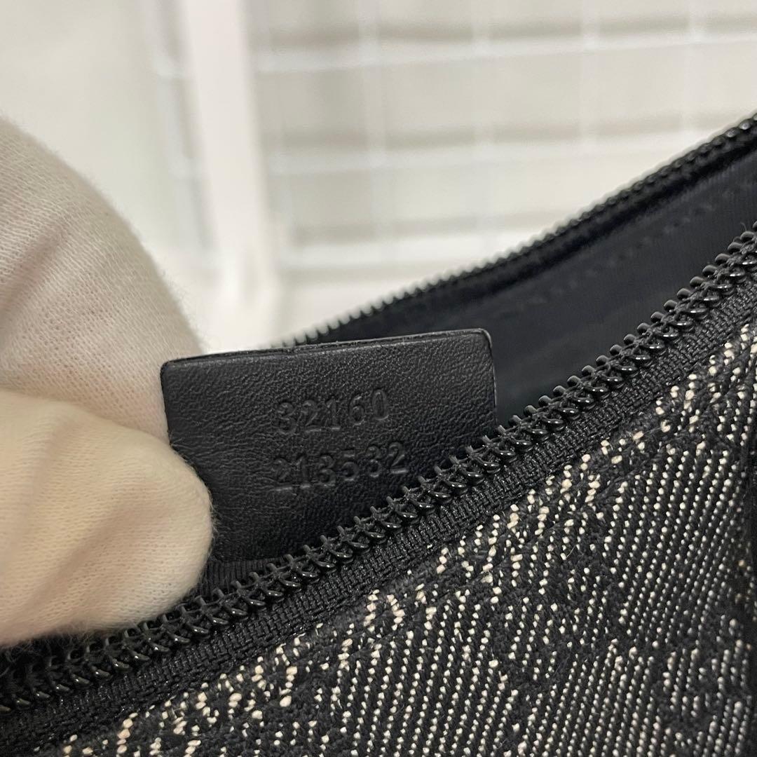 GUCCI グッチ アクセサリーポーチ gg柄 ブラック