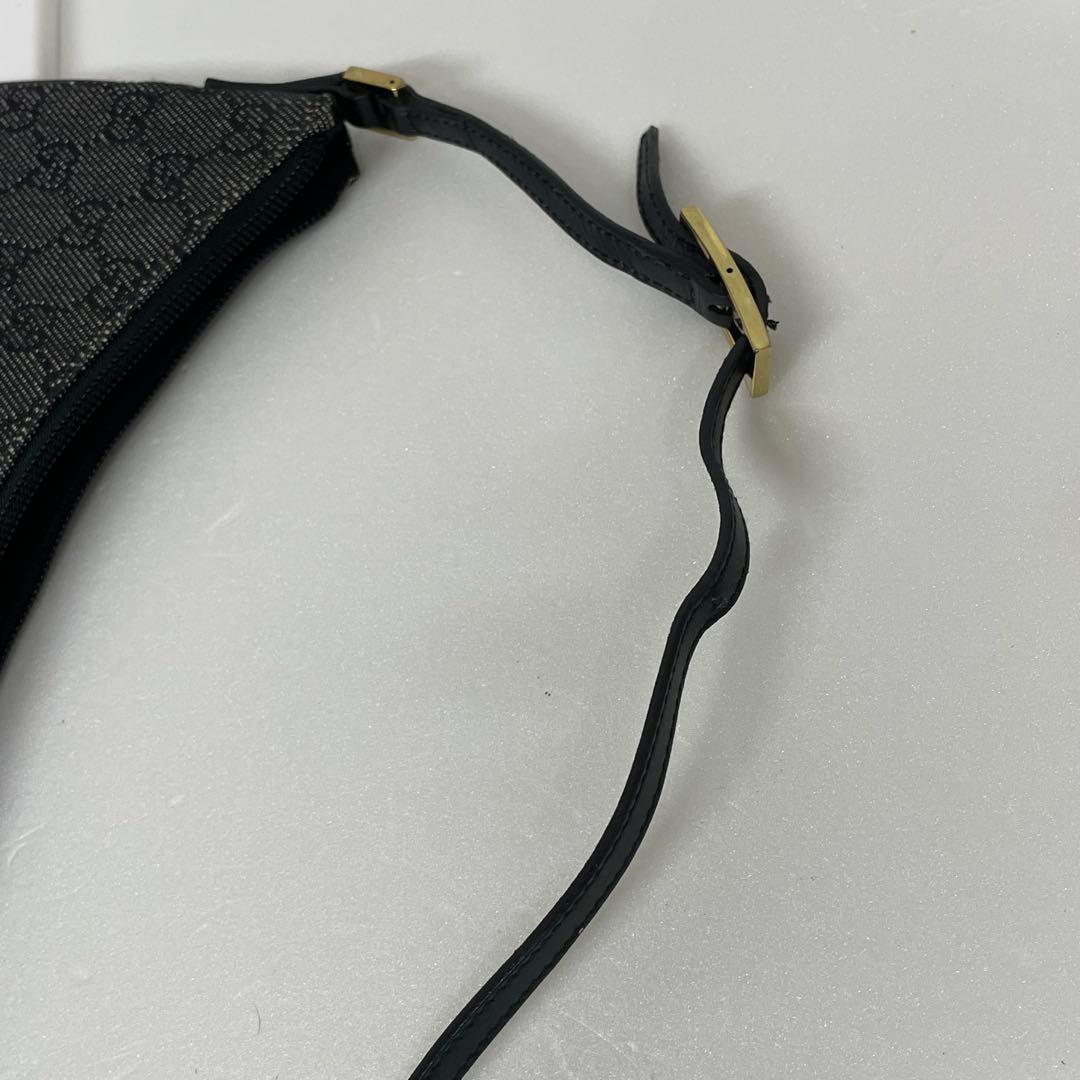 GUCCI グッチ アクセサリーポーチ gg柄 ブラック